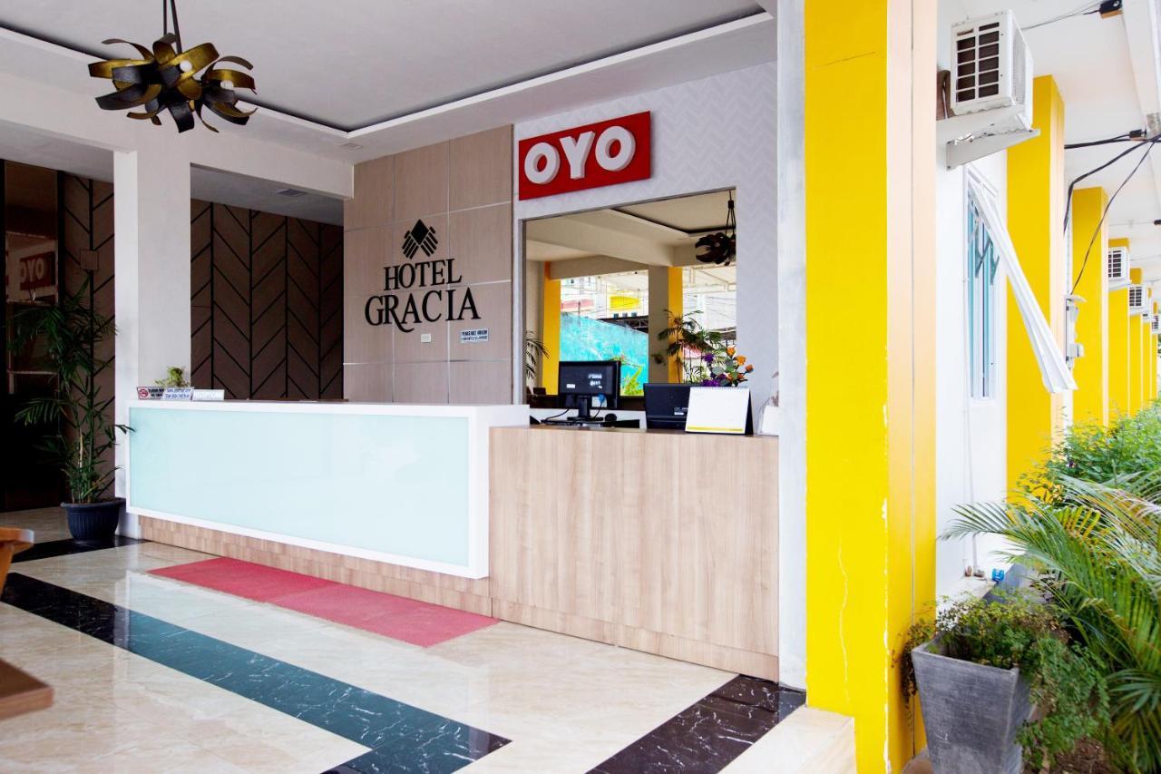 Oyo 3207 Hotel Gracia Бандар-Лампунг Екстер'єр фото