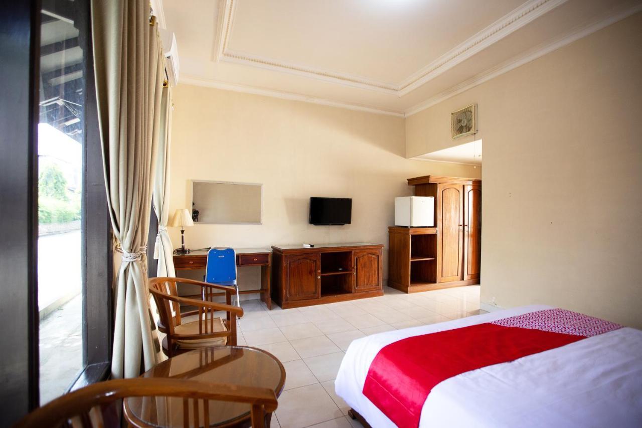 Oyo 3207 Hotel Gracia Бандар-Лампунг Екстер'єр фото